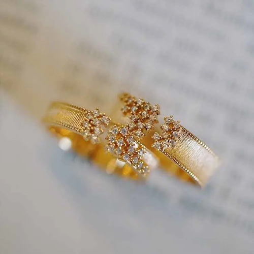 MR18】3mm幅 煌びやか 流れ星のようなCZメレダイヤリング／K18