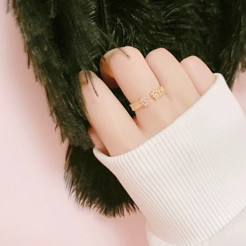 MR18】3mm幅 煌びやか 流れ星のようなCZメレダイヤリング／K18