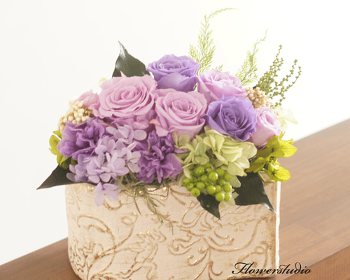 アレンジメント】紫のバラとカーネーションのアレンジメント（紫