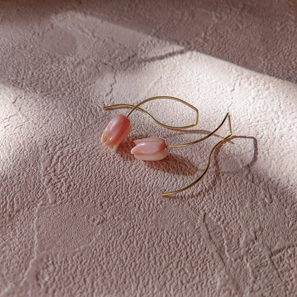 即納/送料込14kgf Tulip nuance curve short earrings チューリップ ピアス 4枚目の画像