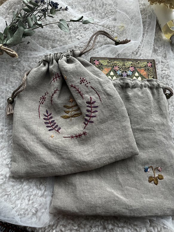 リネン巾着袋　植物の刺繍 2枚目の画像