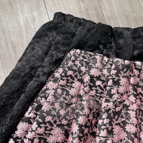 2024年AW♡紫陽花柄フレアスカート 黒　42サイズ Oggiコラボ パウダリーツイル フレアスカート 黒 セットアップ着用可