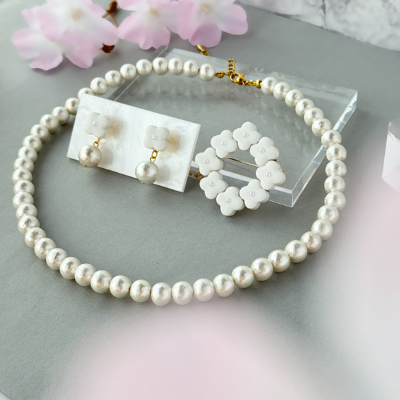 ”白い小花のリースブローチ” 美濃焼 ホワイト　卒業式 入学式 結婚式 フォーマル 18枚目の画像