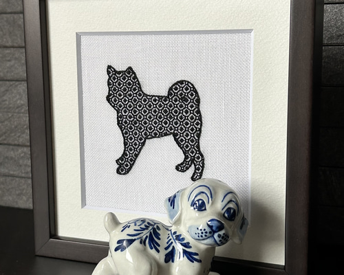犬のシルエット刺繍（ネーム入り）【受注製作】 その他アート azure