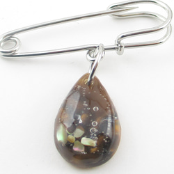 強く育むクォーツが、より強固な意志をもったら、それを尊重しましょう♪<カブトピンブローチ>SB1009 3枚目の画像