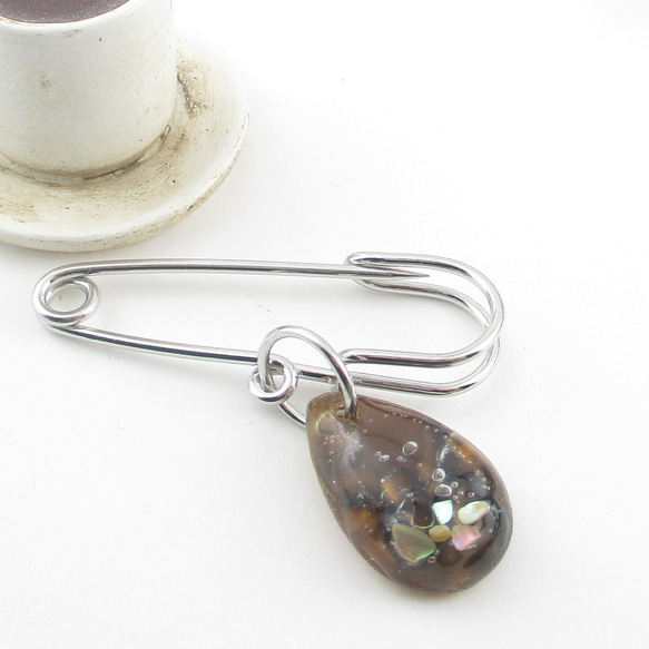 強く育むクォーツが、より強固な意志をもったら、それを尊重しましょう♪<カブトピンブローチ>SB1009 2枚目の画像