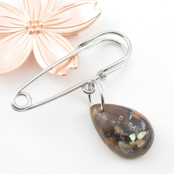 強く育むクォーツが、より強固な意志をもったら、それを尊重しましょう♪<カブトピンブローチ>SB1009 1枚目の画像