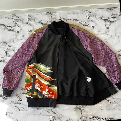 着物リメイク和柄スカジャン 赤 黒 鶴 花柄