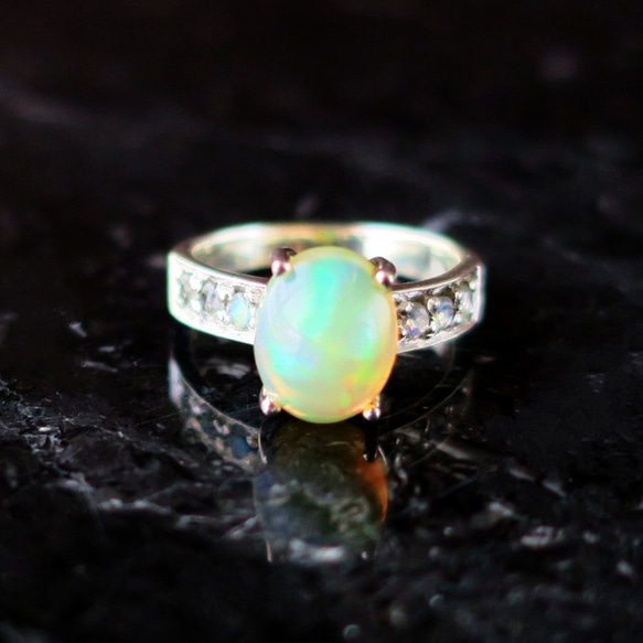 エチオピアンオパール＋ブルームーンSV925リング Ethiopian opal + bluemoon SV925 1枚目の画像