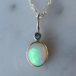 オパール＋エメラルド シルバーペンダント Opal Emerald Silver925 1枚目の画像