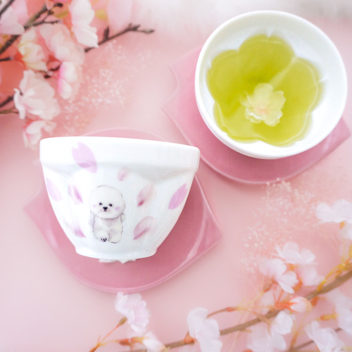 桜のお花が浮かび上がる湯呑み〜溢れ桜〜ビションフリーゼver 湯呑み