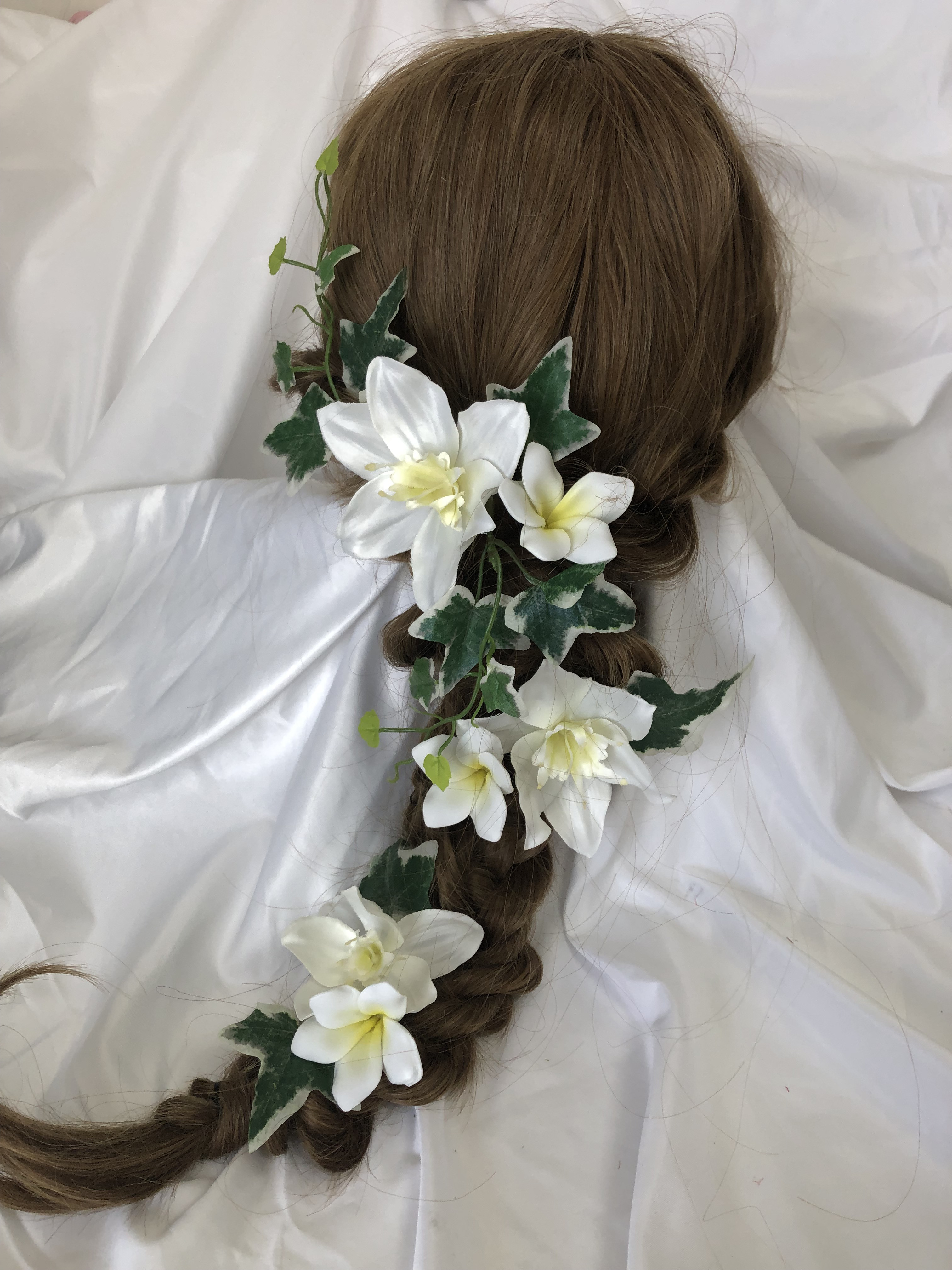 ユーチャリスとプルメリアのヘッドドレス・髪飾り　結婚式・前撮り・イベント・発表会におすすめ