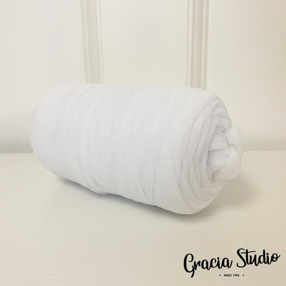 チュールヤーン　130g　90m　2ホワイト 1枚目の画像