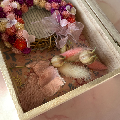 木箱の千日紅リース ドライフラワー 七色の花 通販 17208704