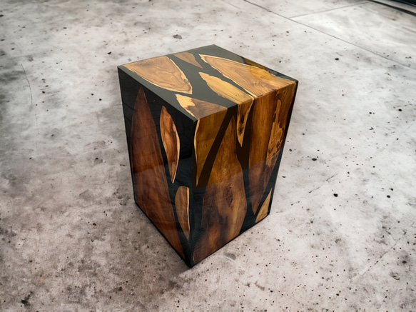 ウッド ＆ レジン　スツール　イス　小椅子　家具　サイドテーブル　コーヒーテーブル　チークウッド　木製　ナチュラル 