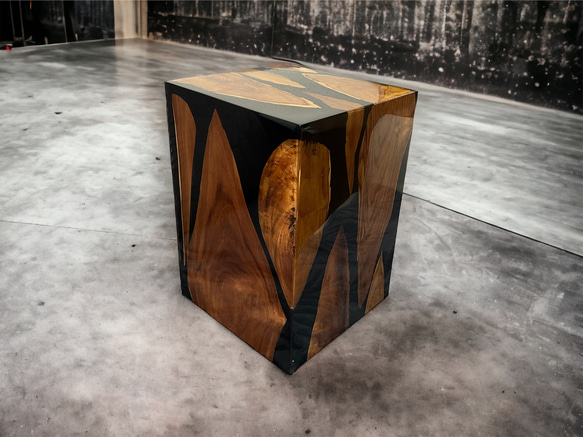 ウッド ＆ レジン　スツール　イス　小椅子　家具　サイドテーブル　コーヒーテーブル　チークウッド　木製　ナチュラル 