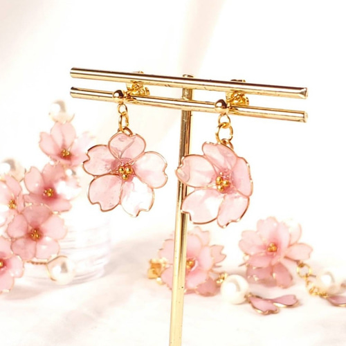 揺れる桜《type2》』 (No.76)のピアス・イヤリング ピアス（スタッド 