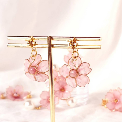 揺れる桜《type2》』 (No.76)のピアス・イヤリング ピアス（スタッド 