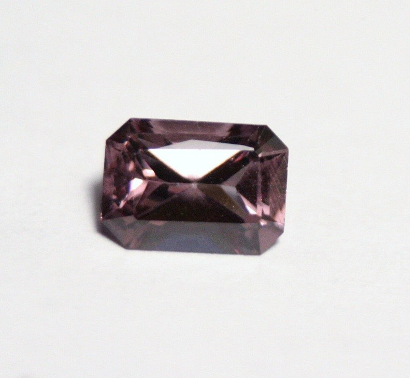 希少石 Tanzanian Color Change Garnet ルース