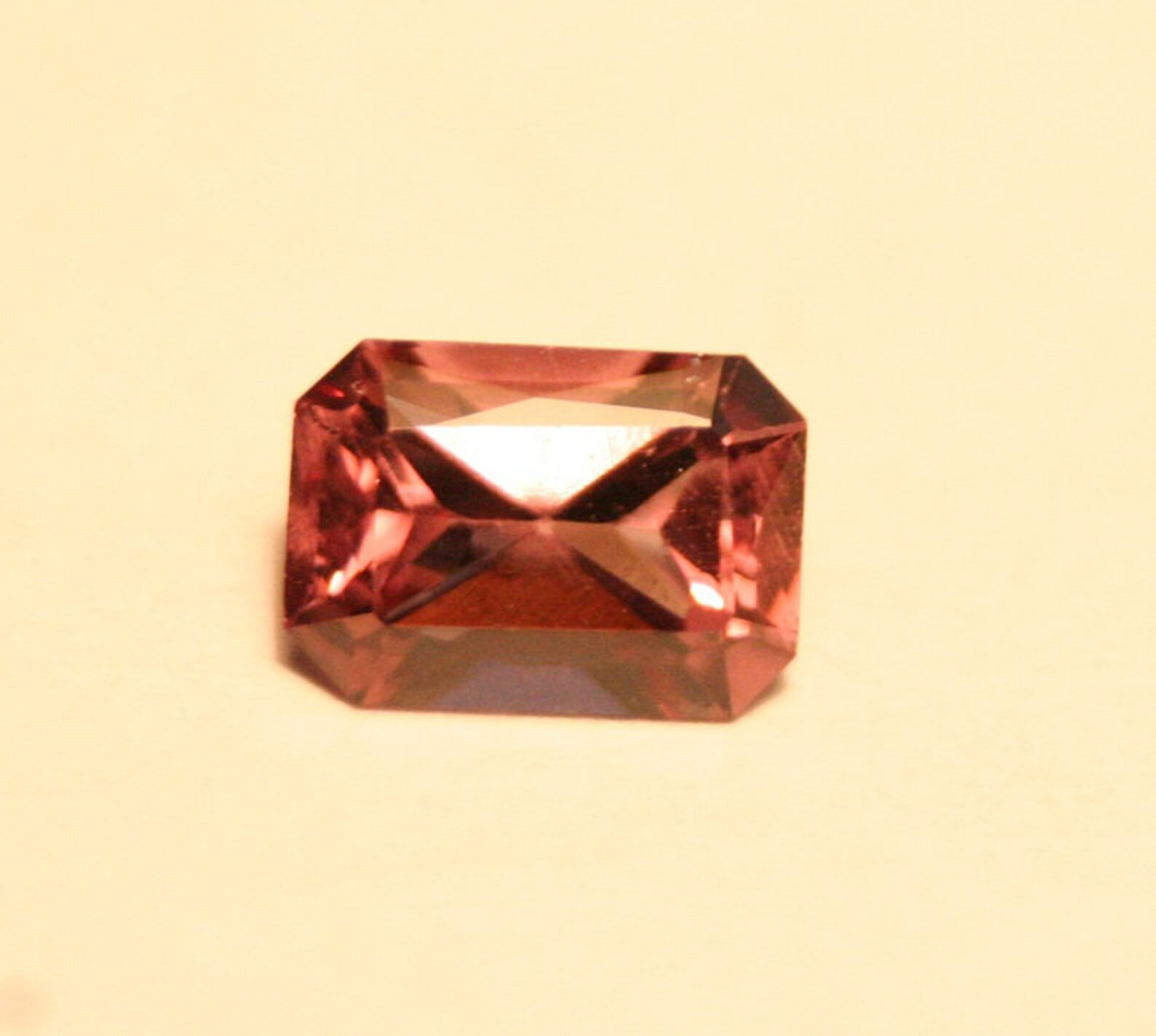 希少石 Tanzanian Color Change Garnet ルース