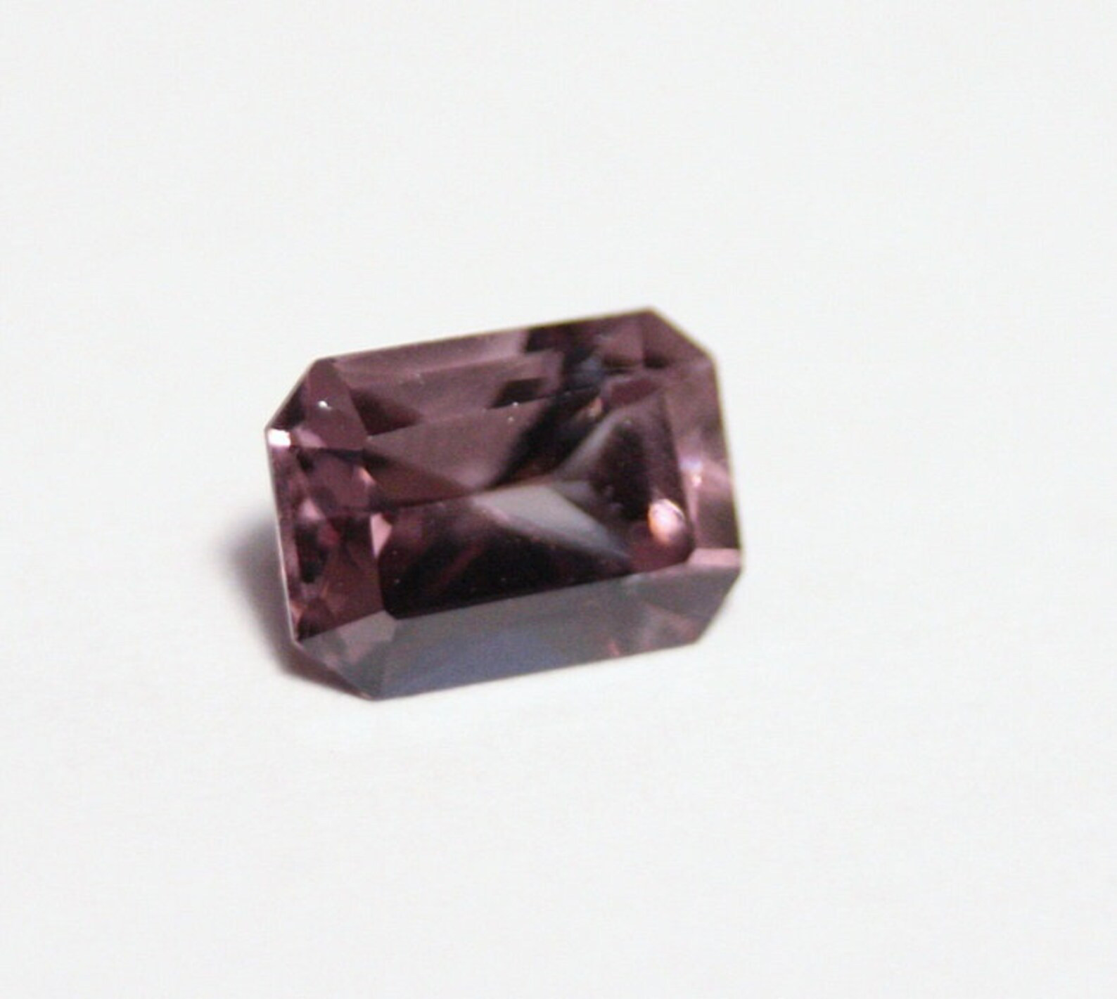 希少石 Tanzanian Color Change Garnet ルース