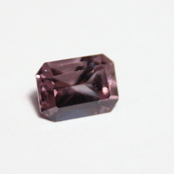 希少石 Tanzanian Color Change Garnet ルース 5枚目の画像