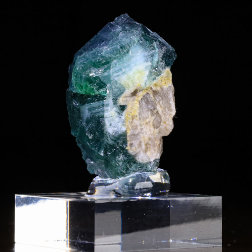 気持ちいい色味＆ゾーニング美 天然 フローライト 19g しっかり蛍光