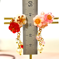 紅白梅の花・桃の花と淡水パールの耳飾り  選べるイヤリング／ピアス 6枚目の画像