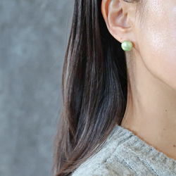 【2way】14KGF/ GREEN APPLE FRESHWATER PEARL STUD EARRINGS 3枚目の画像