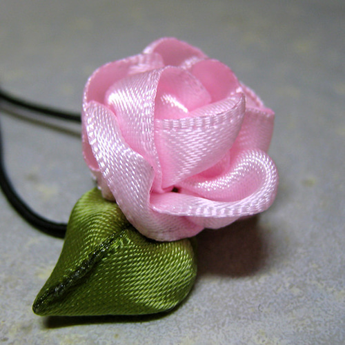 2個セット⁂ リボンの花と葉っぱのヘアゴム ＊受注製作＊ ヘアゴム