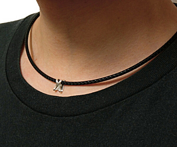 肩こりに効く磁気ネックレス・厚生労働省の認可品（ウルトラネオ