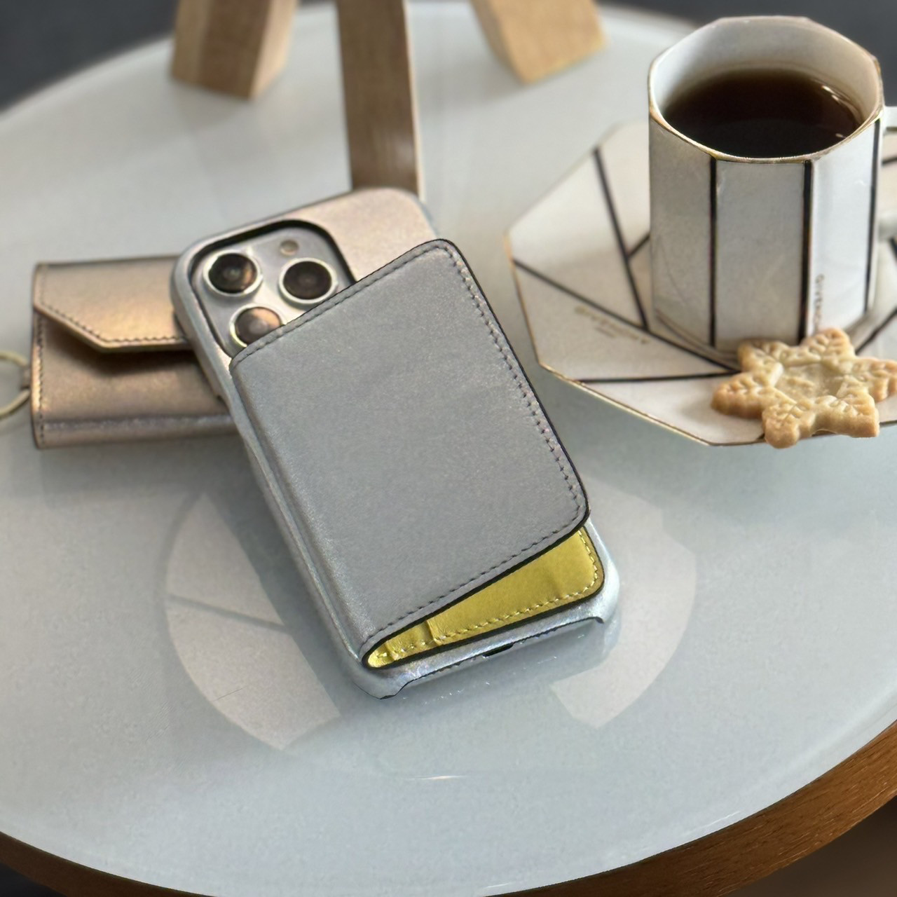 本革　レザー　名入れ可　バイカラー　本革 　スマホケース  　iphoneケース　Silver+yellow 4,779円
