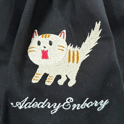 [僅限特價] [免運費] 驚喜貓一點刺繡有機棉插角抽繩手提袋 &lt;黑色&gt; 第3張的照片