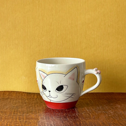 猫絵肉球マグ(白猫)  『猫のマグカップ』 1枚目の画像