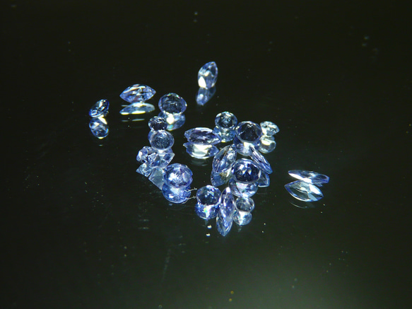 20614-20【タンザニア産】　天然タンザナイト　ルース詰合せ　　１．３ｃｔ 8枚目の画像