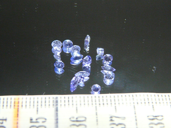 20614-21【タンザニア産】　天然タンザナイト　ルース詰合せ　　１．３ｃｔ 4枚目の画像