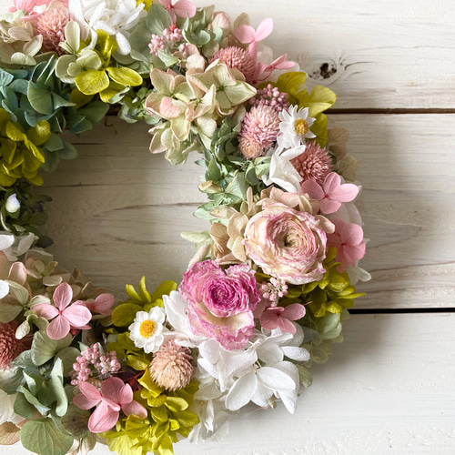 ラナンキュラスのかわいいリース リース Rosa Cherry 通販 17210608