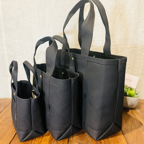 シンプルな帆布トートバッグ《黒》Mサイズ トートバッグ HANPER