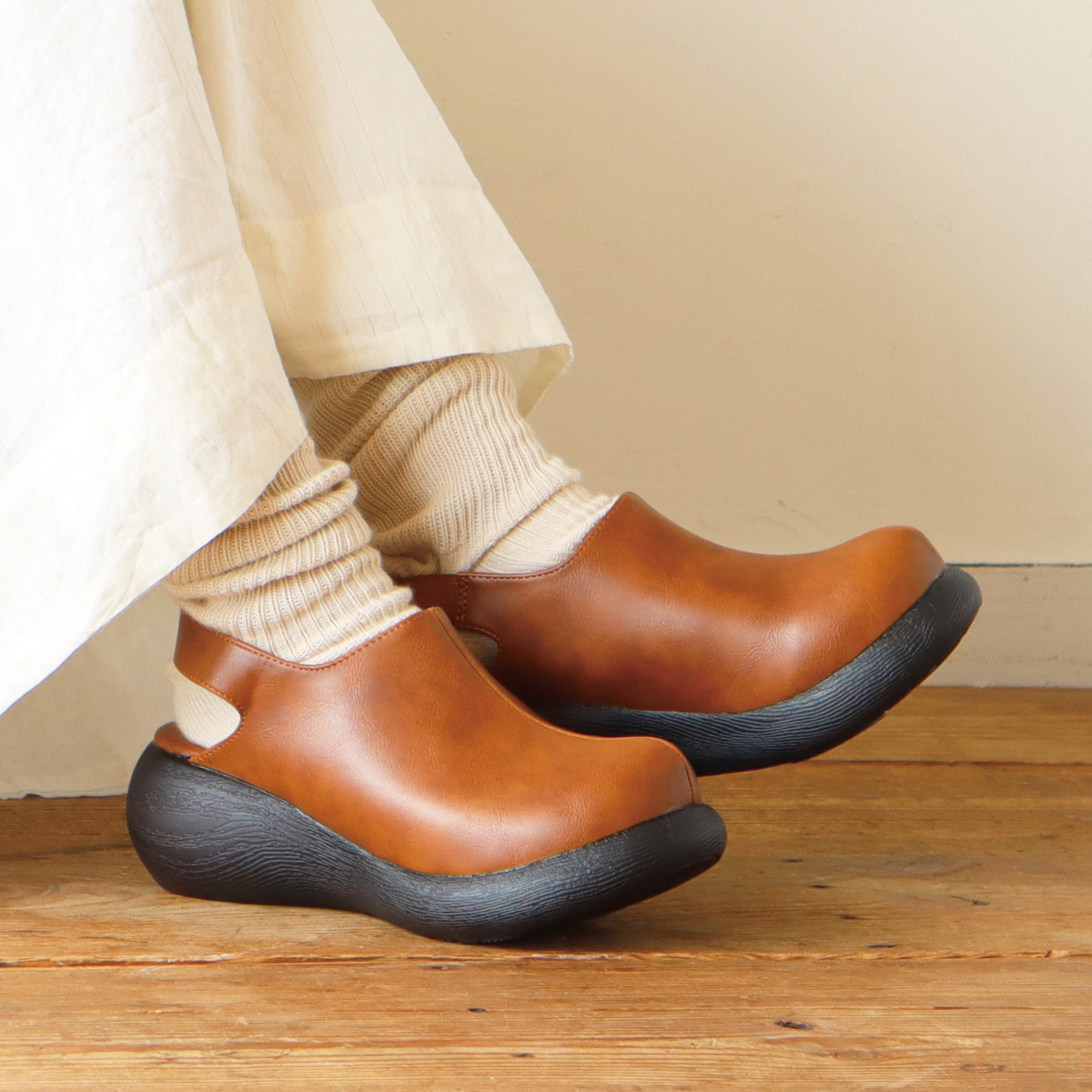 バックベルトサボ | 厚底 甲高 幅広 レディース サボサンダル Nuts world 72118