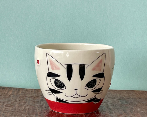 猫絵湯呑み(おすましキジトラ猫)赤 湯呑み ulalaneko 通販 17210863