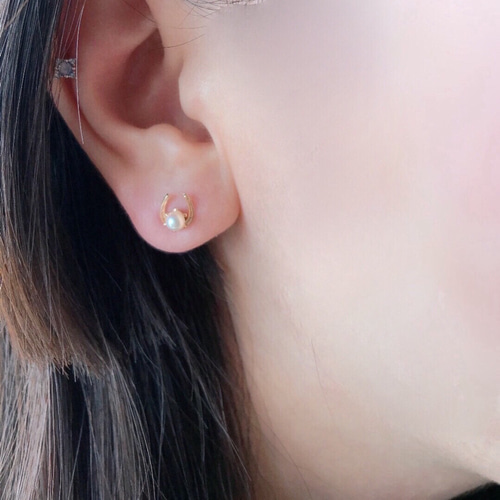 14KGF T字ピアス＋ベビーパールのキャッチ 引っ付か