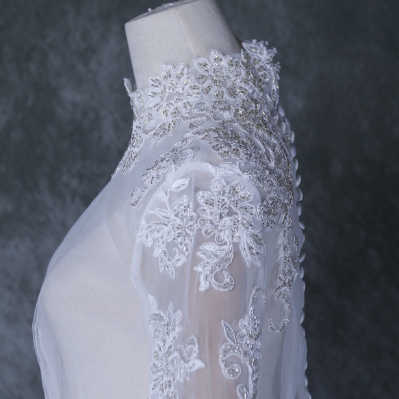 送料無料！ボレロ 花柄のモチーフ刺繍が美しく  くるみボタン  長袖    ブライダル ウェディングドレス 5枚目の画像