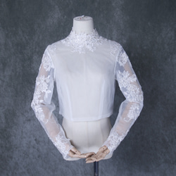送料無料！ボレロ 花柄のモチーフ刺繍が美しく  くるみボタン  長袖    ブライダル ウェディングドレス 1枚目の画像