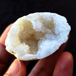 モロッコ産水晶ジオードa Moroccan crystal geode 4枚目の画像