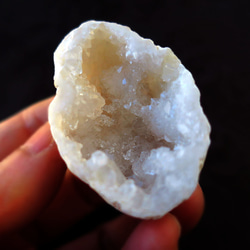 モロッコ産水晶ジオードb Moroccan crystal geode 4枚目の画像