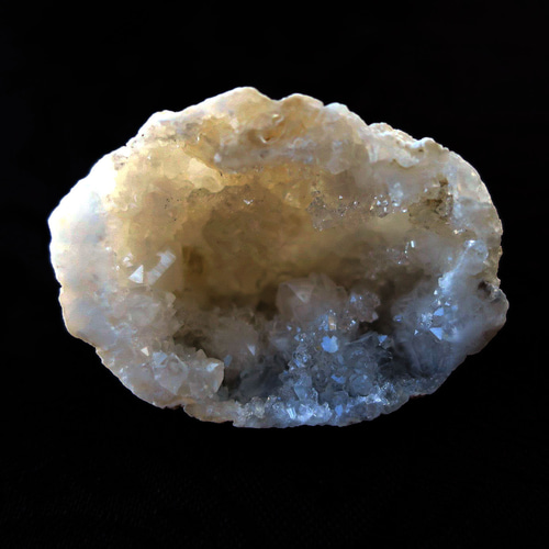 モロッコ産水晶ジオード 原石・鉱物 Moroccan crystal geode 春色新作