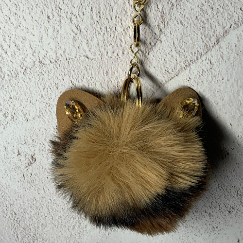 【新品未使用·限定品】 猫ちゃん 茶 チャーム　MOREAU PARIS 猫ちゃんバッグチャーム✨茶 バッグチャーム Moo🩶Heart