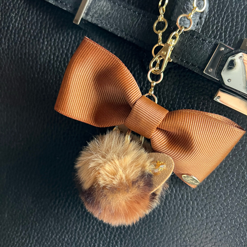 人気作家　I am…さん天然石猫ちゃんチャーム‼️ 恋と深空】2508 猫很想你 磁石入り チャーム 69元 （予約220日