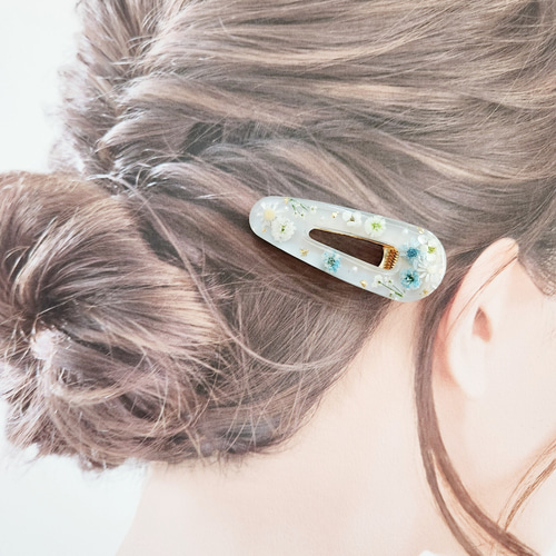 ミルキーなくすみカラー୨୧ドライフラワーレジンヘアクリップ【ブルー