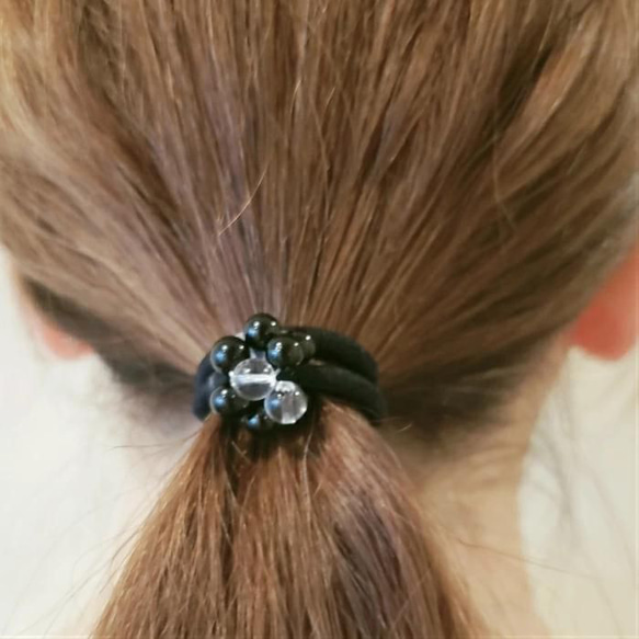 ヘアゴム オニキス 髪飾り 天然石 水晶 クリスタル アクセサリー 黒ゴム 日本製 2枚目の画像